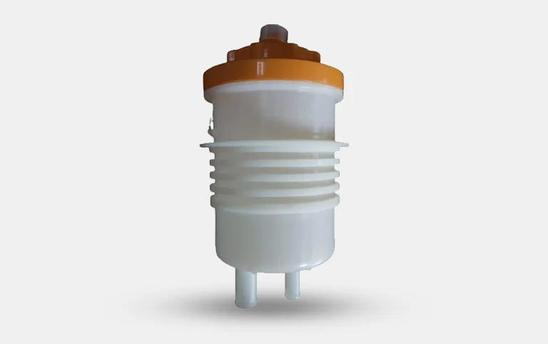 Ribbed white reservoir filter assembly with orange cap